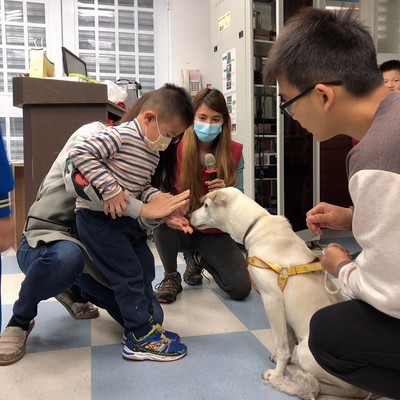 動保處與校犬互動宣導